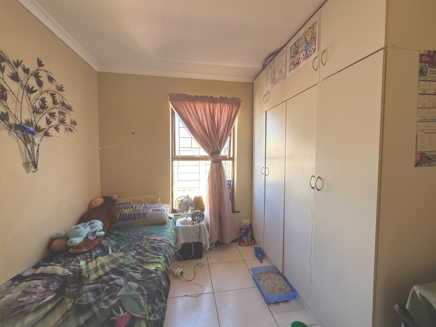 2 Bedroom Property for Sale in Table View Western Cape